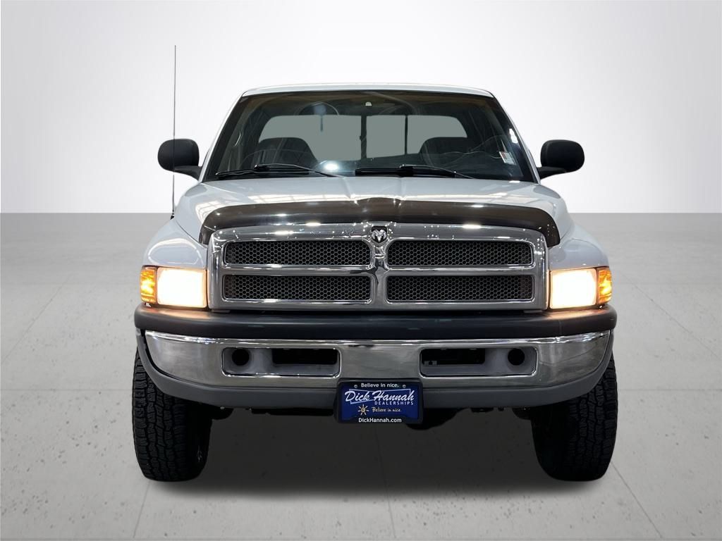 2000 Dodge Ram SLT photo 3