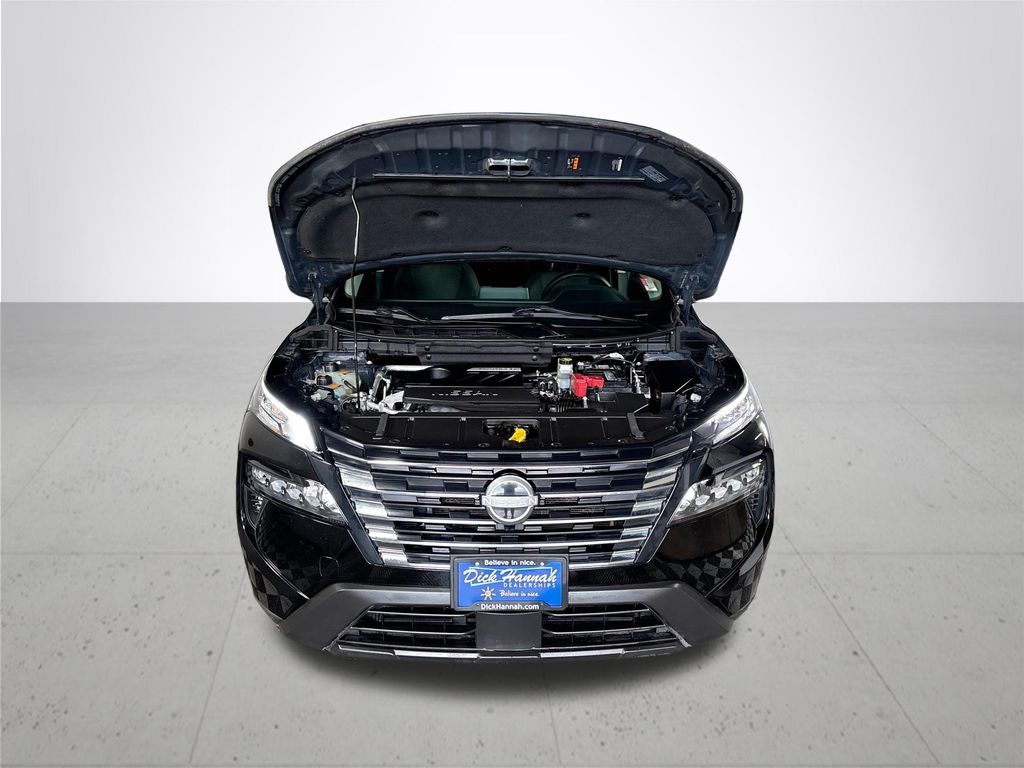 2024 Nissan Rogue SV photo 16