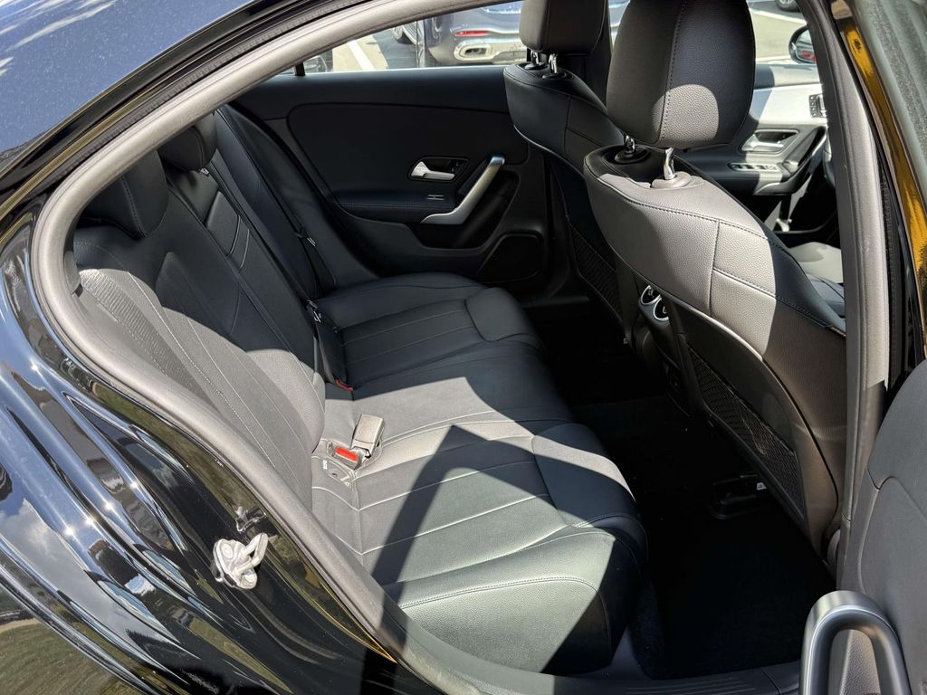2022 Mercedes Benz A 220 4MATIC photo 21