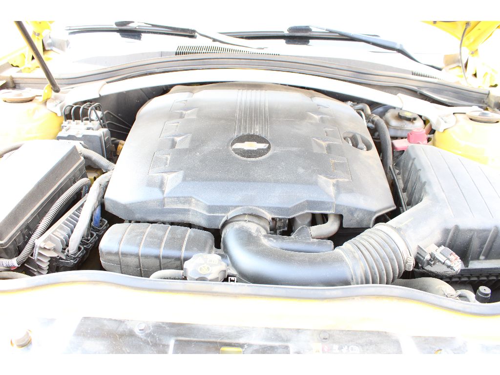 2013 Chevrolet Camaro 2LT photo 37