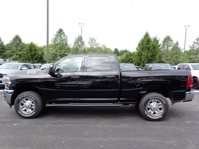 2025 Ram 2500 Tradesman photo 2