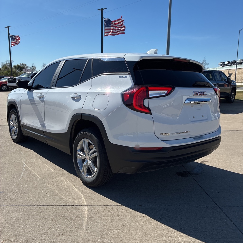 2023 Gmc Terrain SLE photo 2