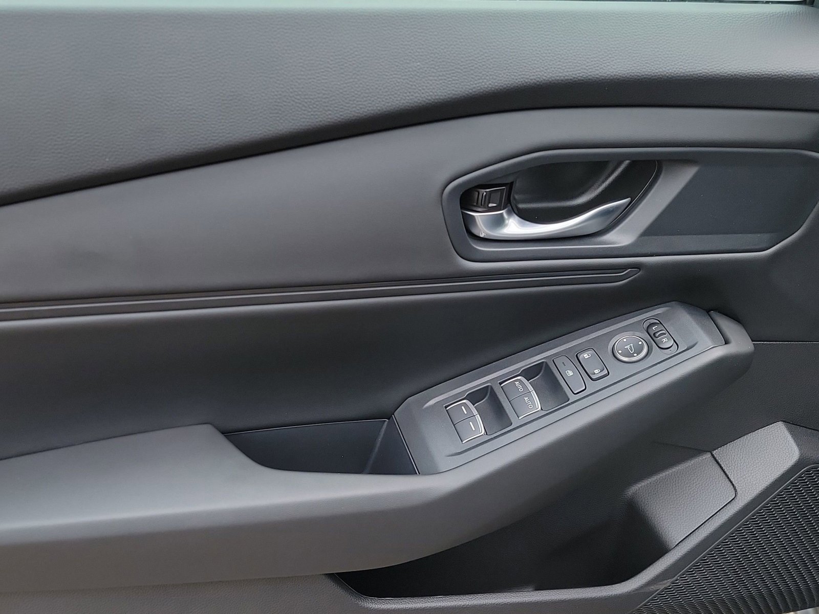 2025 Honda Accord SE photo 4