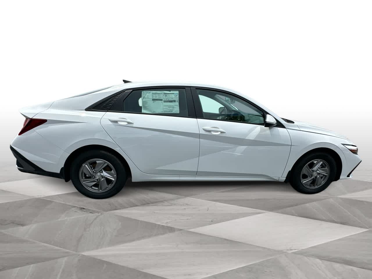 2025 Hyundai Elantra SE photo 8