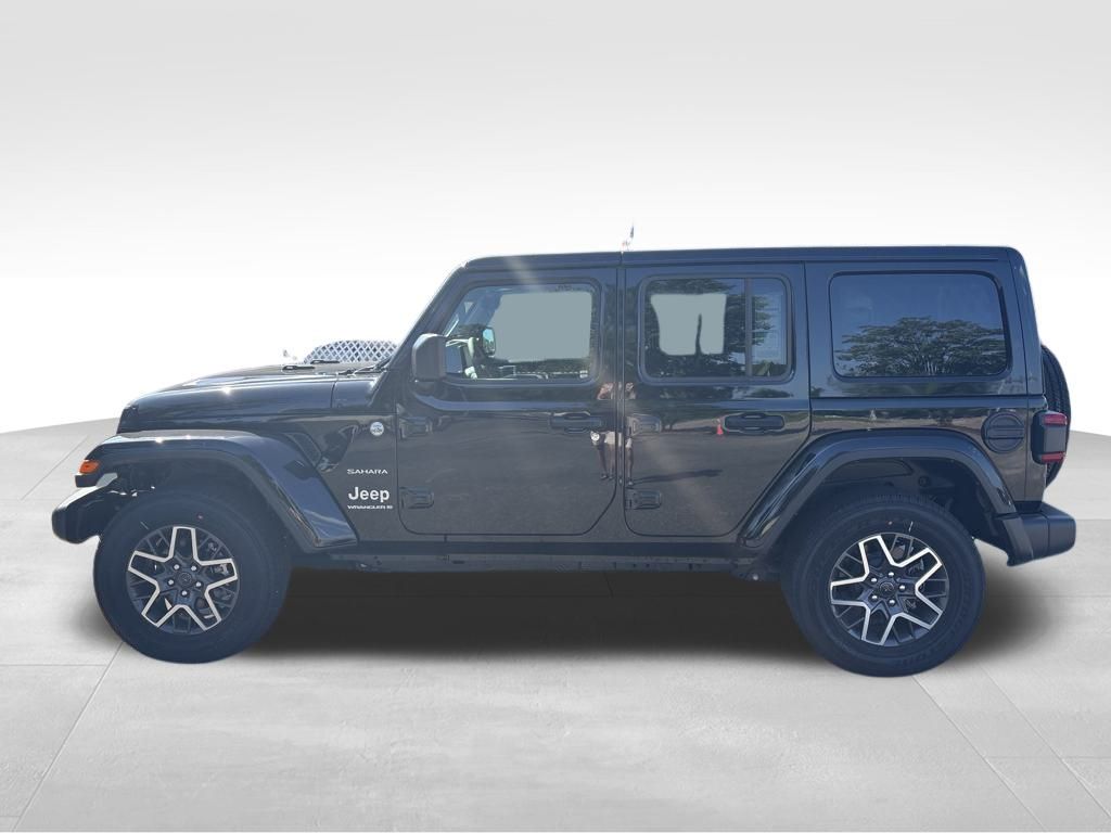 2024 Jeep Wrangler Sahara photo 3