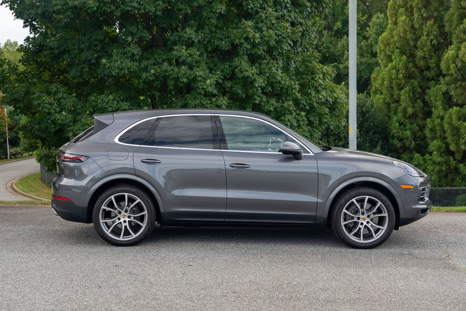 2021 Porsche Cayenne Base photo 10