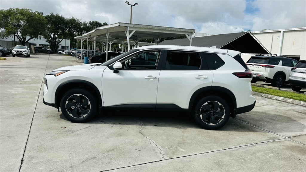 2025 Nissan Rogue SV photo 3