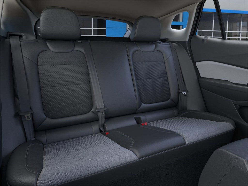 2025 Chevrolet Trax LT photo 11