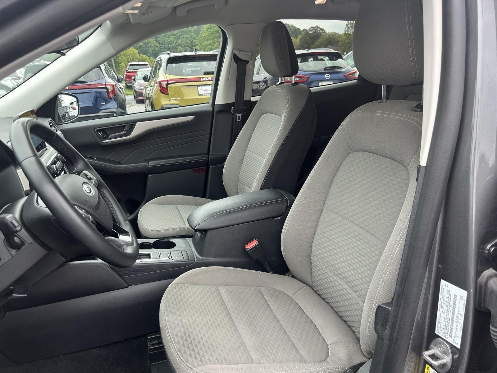 2022 Ford Escape SE photo 10