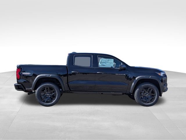 2025 Chevrolet Colorado Trail Boss photo 2