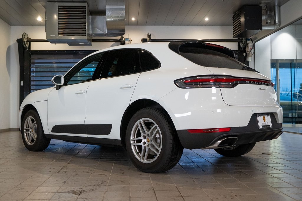 2021 Porsche Macan Base photo 3