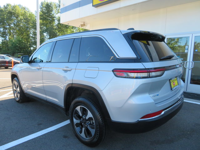 2024 Jeep Cherokee 4xe Sport photo 3