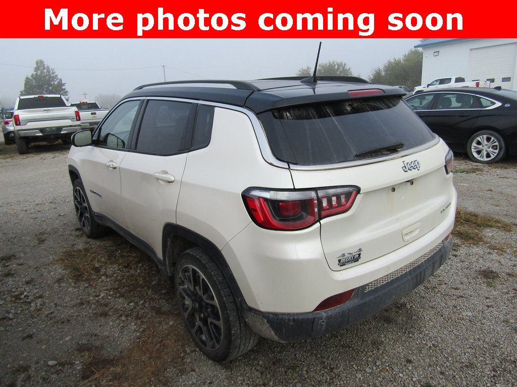2017 Jeep Compass Limited photo 3