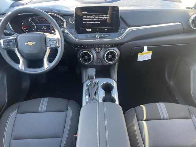 2025 Chevrolet Blazer 2LT photo 11