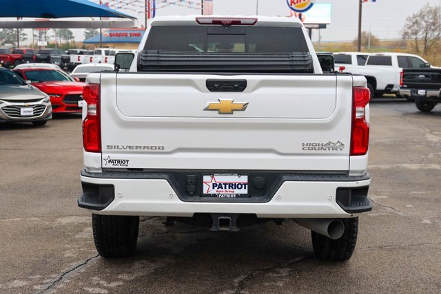 2023 Chevrolet Silverado 2500HD High Country photo 4