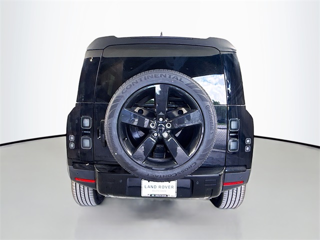 2026 Land Rover Defender 110 S photo 4