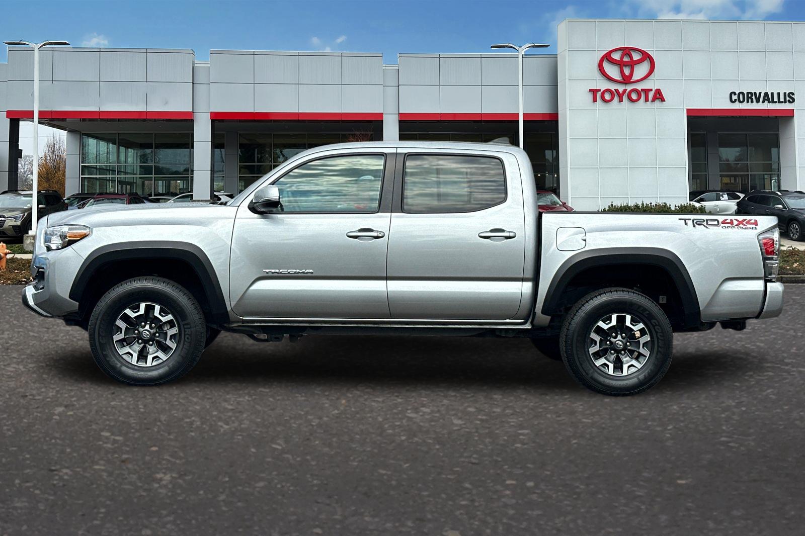 2023 Toyota Tacoma TRD Off-Road photo 6