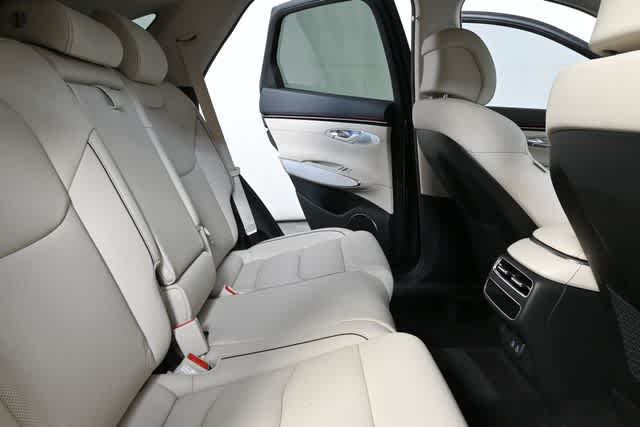 2026 Genesis GV70 2.5T Advanced photo 27