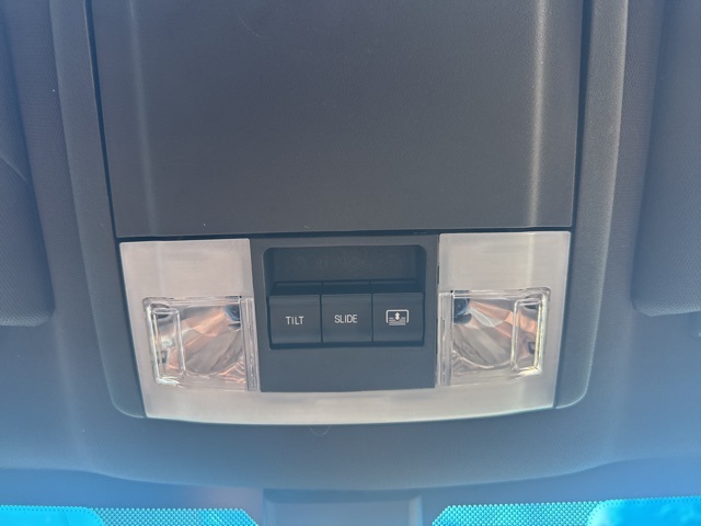 2013 Lincoln MKS EcoBoost photo 16