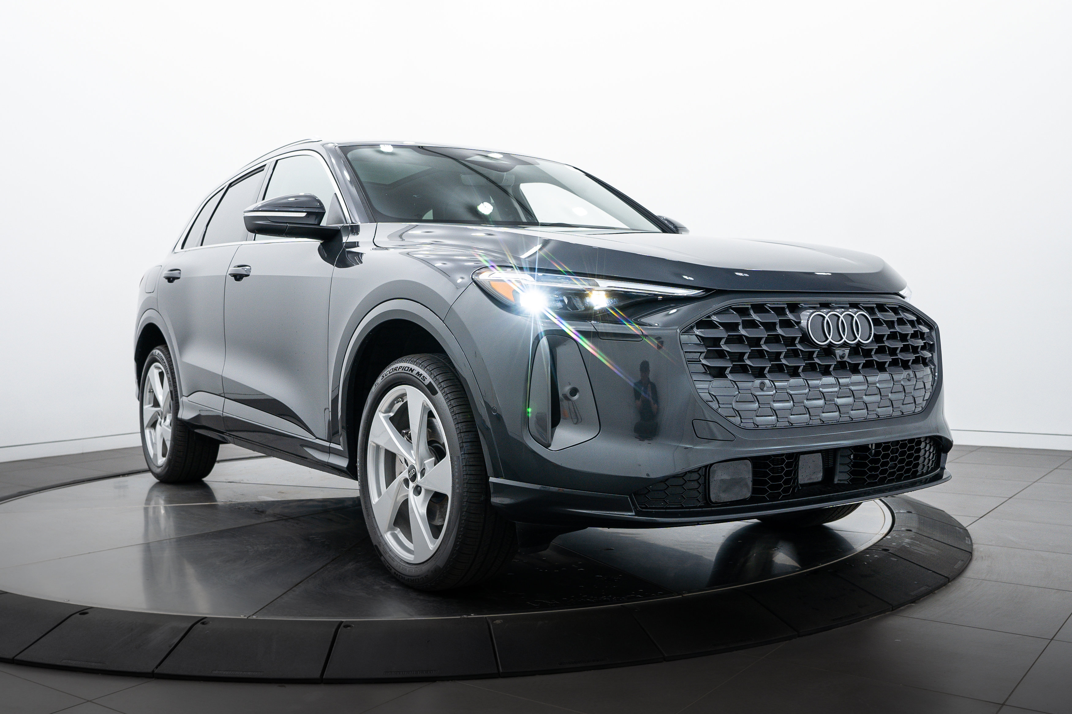 2025 Audi Q5 Premium Plus photo 2