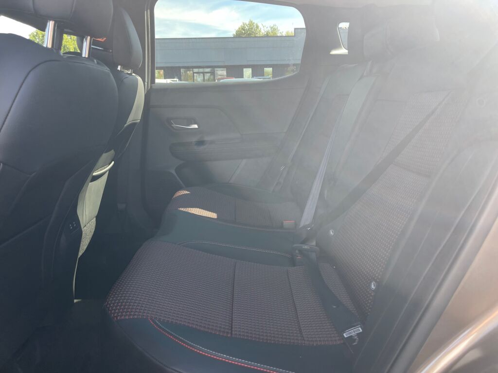 2026 Nissan Kicks SR photo 13