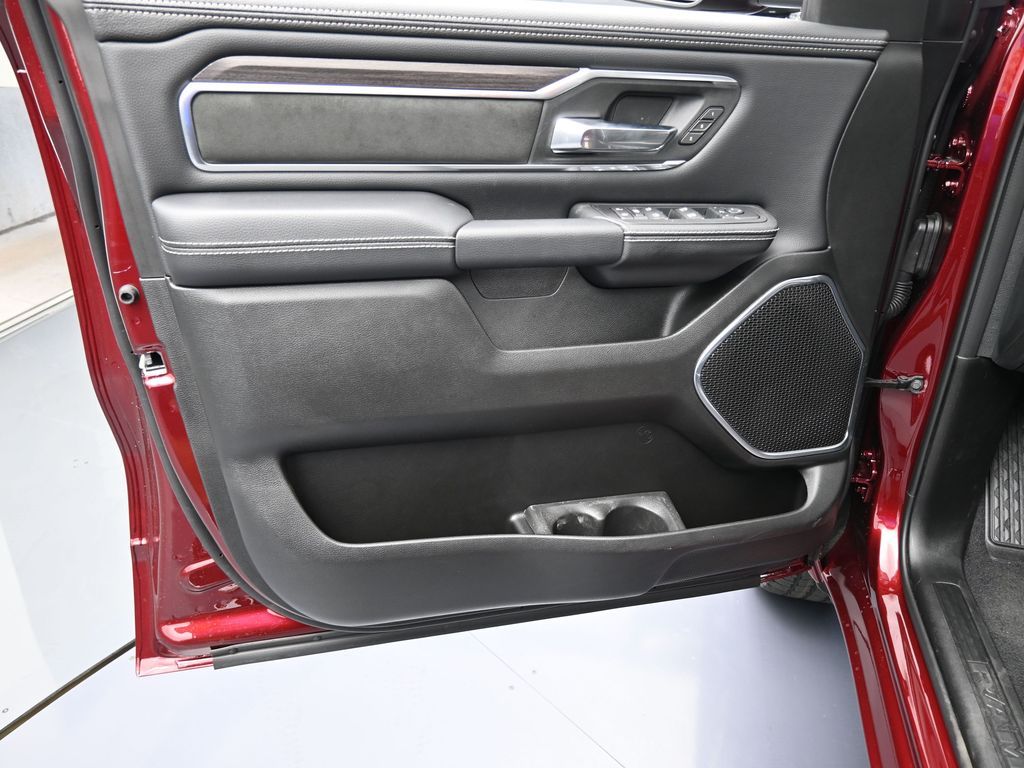 2025 Ram 1500 Laramie photo 12