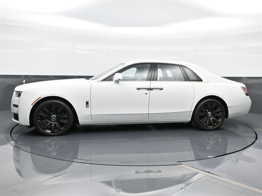 2024 Rolls Royce Ghost photo 3