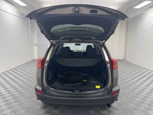 2015 Toyota RAV4 XLE photo 8