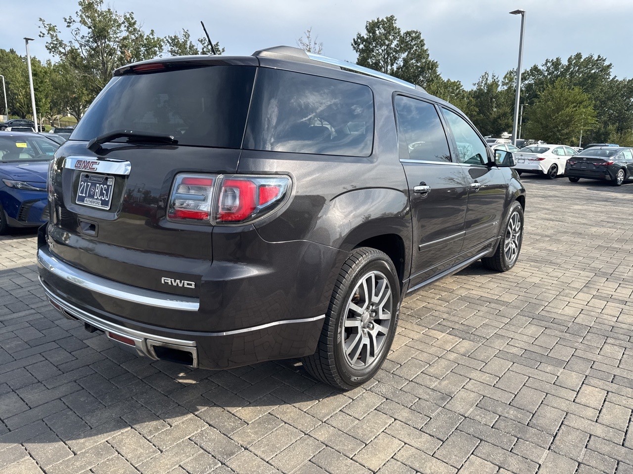 2014 Gmc Acadia Denali photo 2
