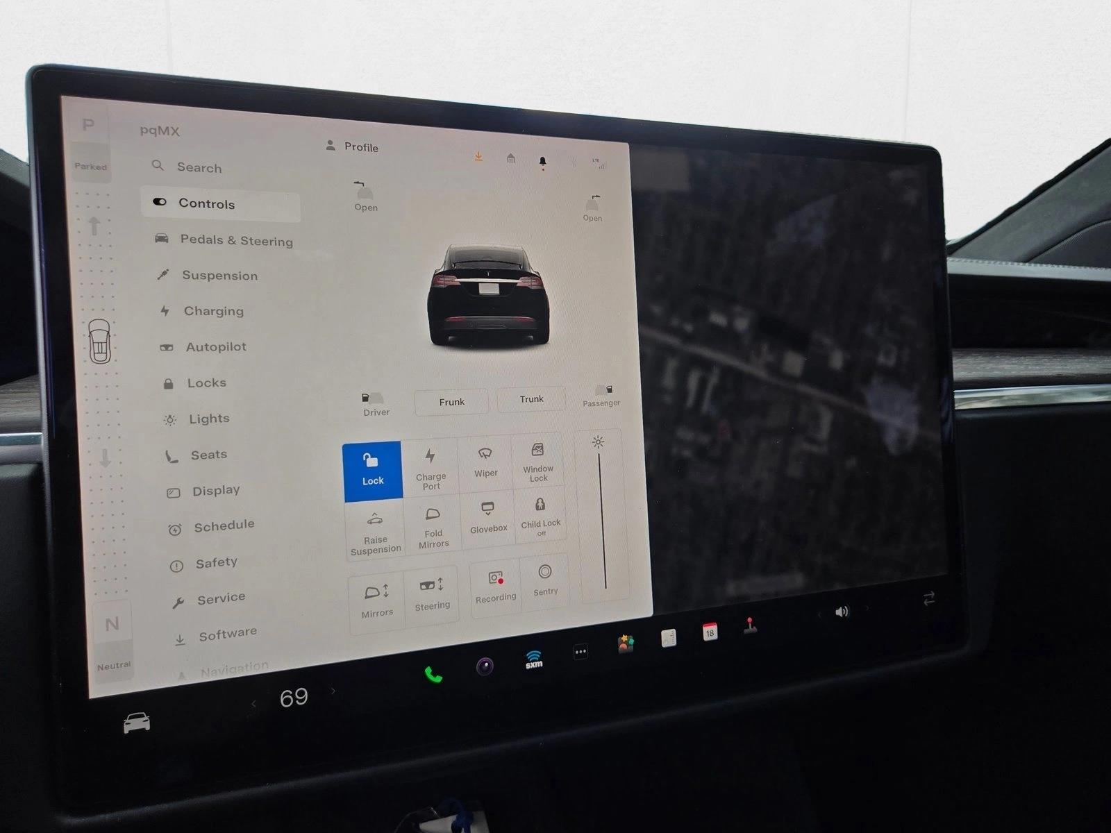 2022 Tesla Model X photo 14