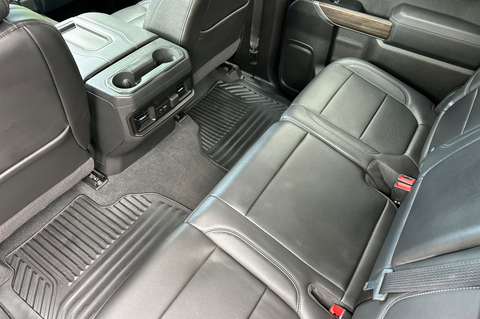 2020 Chevrolet Silverado 1500 RST photo 11