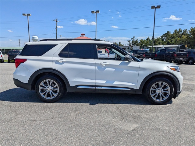 2022 Ford Explorer XLT photo 3