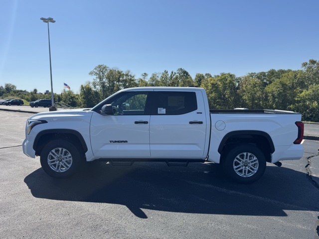 2026 Toyota Tundra SR5 CrewMax photo 5