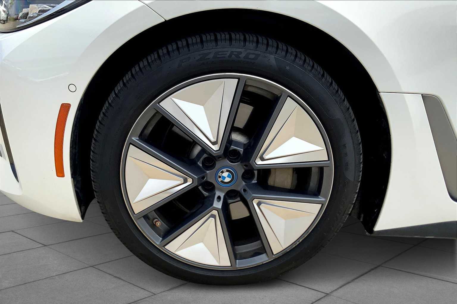 2022 Bmw i4 eDrive40 photo 9
