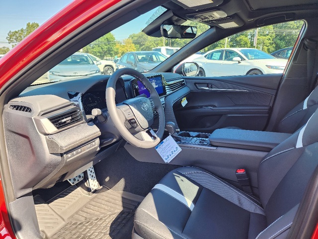 2025 Toyota Camry SE photo 12