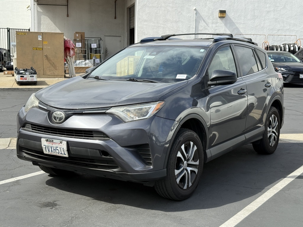 2017 Toyota RAV4 LE photo 2