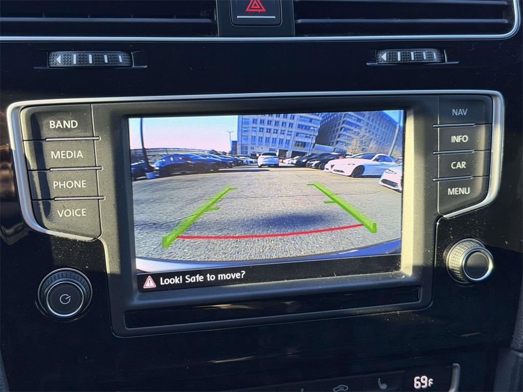 2016 Volkswagen Golf R 4Motion photo 4