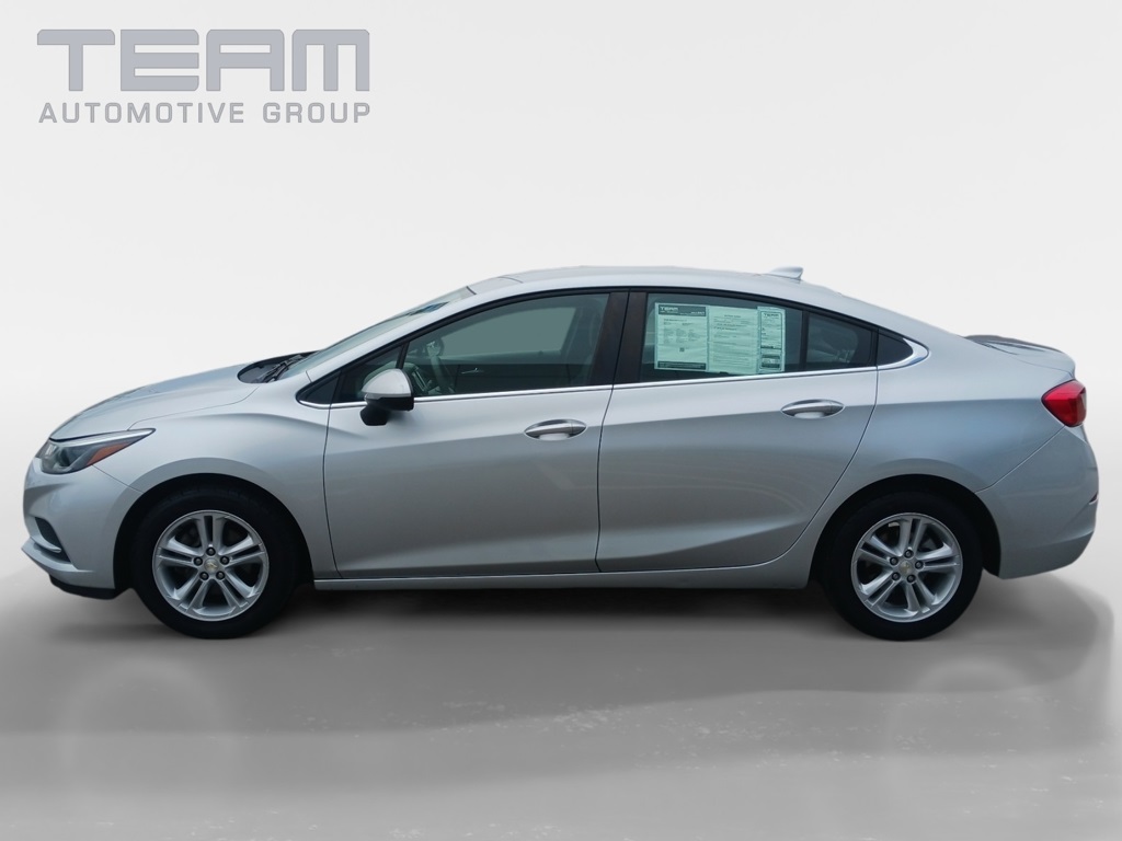 2018 Chevrolet Cruze LT photo 4