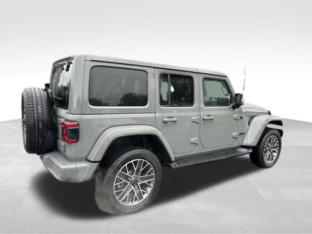 2022 Jeep Wrangler Unlimited Sahara High Altitude 4xe photo 6