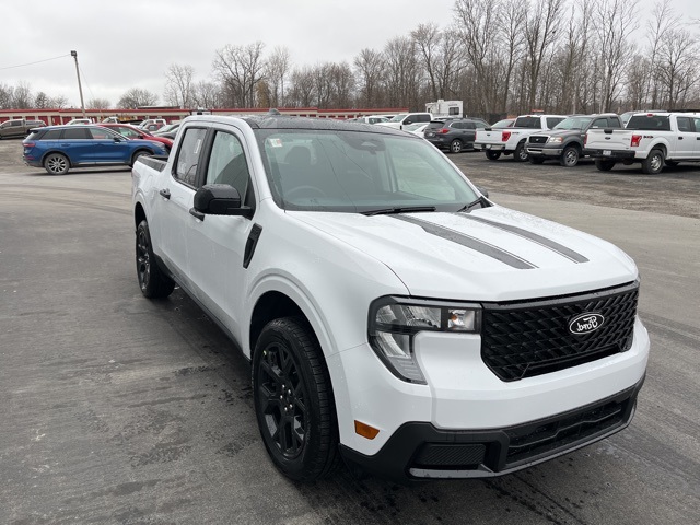 2025 Ford Maverick XLT's photo