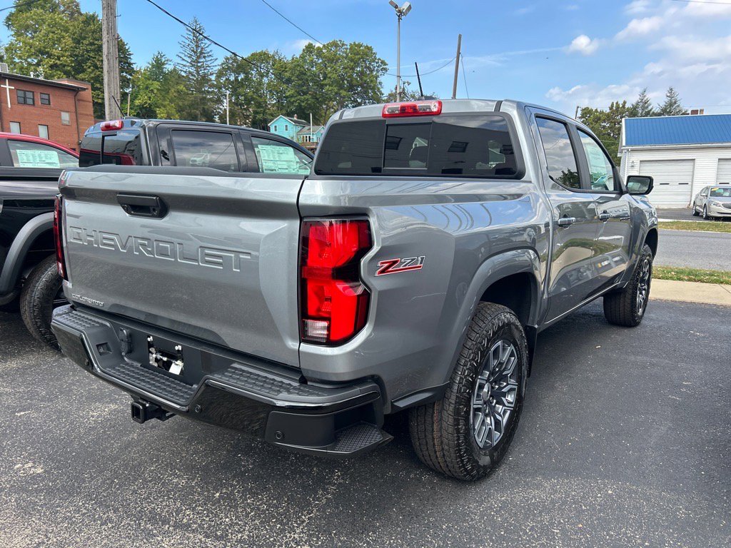 2026 Chevrolet Colorado Z71 photo 2