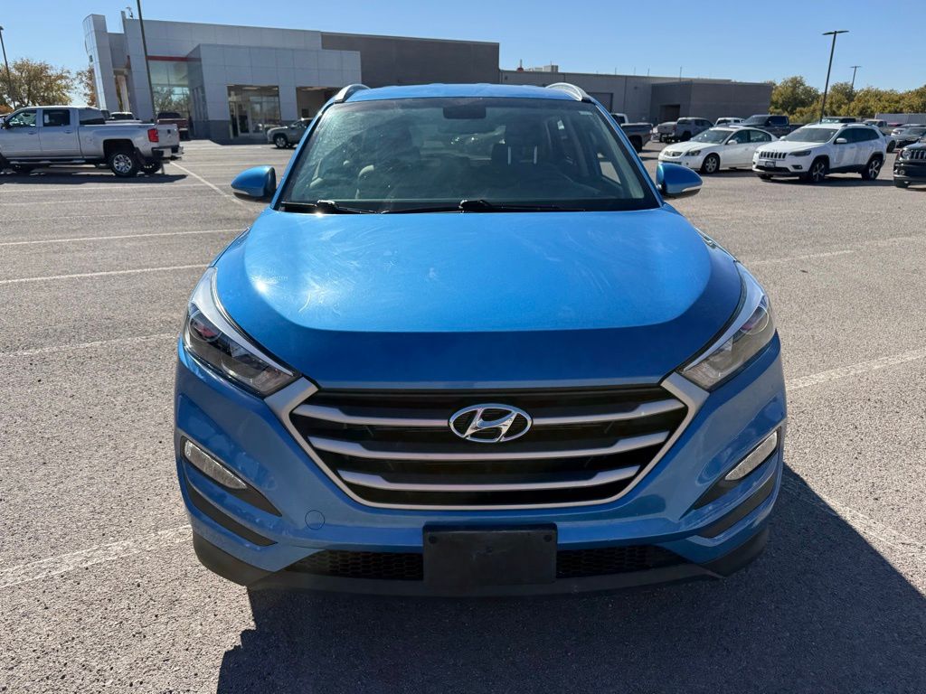 2017 Hyundai Tucson SE Plus photo 4
