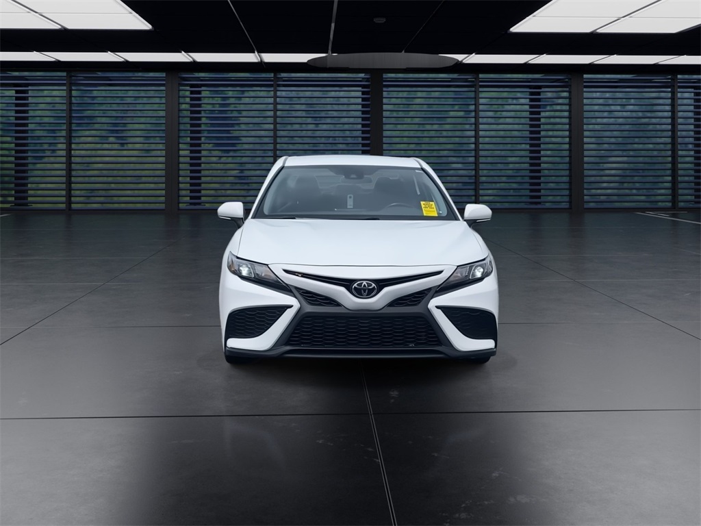 2023 Toyota Camry SE photo 3