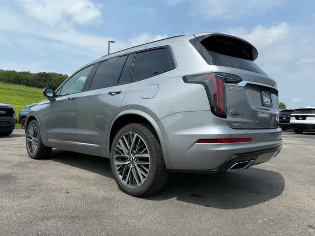 2024 Cadillac XT6 Sport photo 3