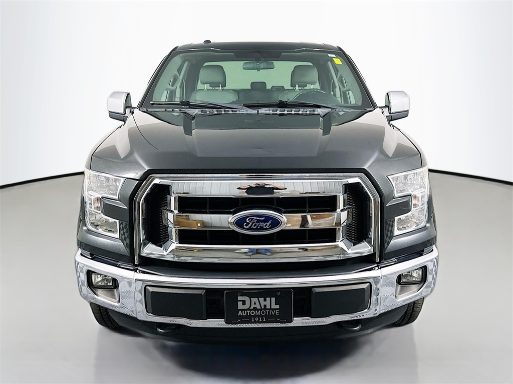 2015 Ford F-150 XLT photo 2