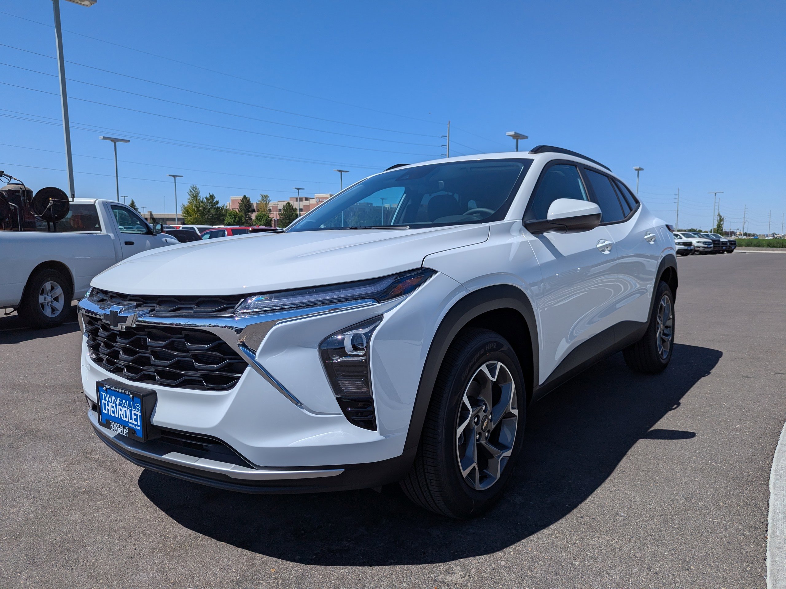 2025 Chevrolet Trax LT photo 5