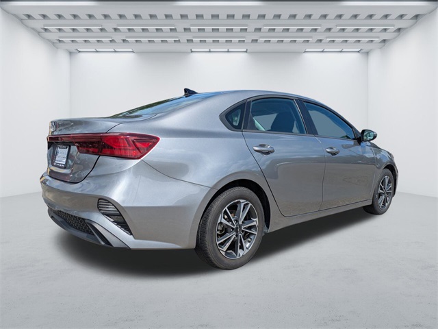 2023 Kia Forte LXS photo 4