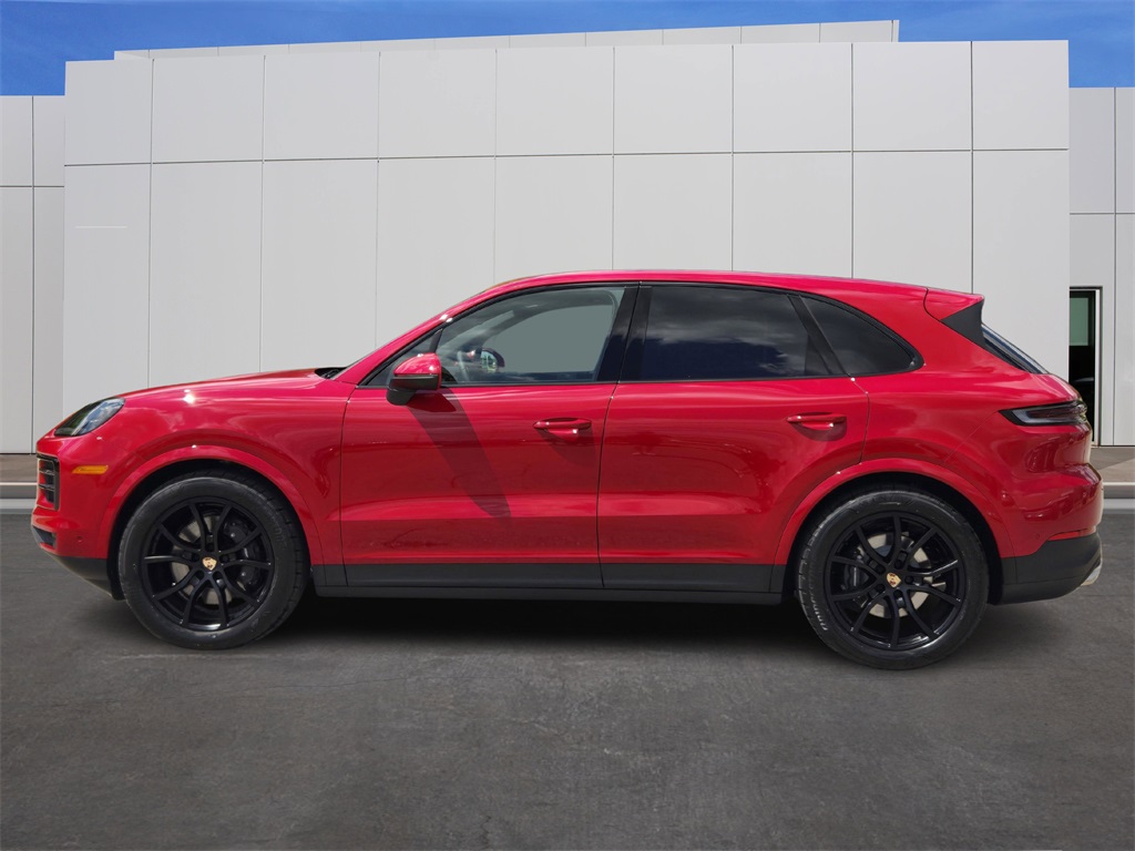 2025 Porsche Cayenne photo 2