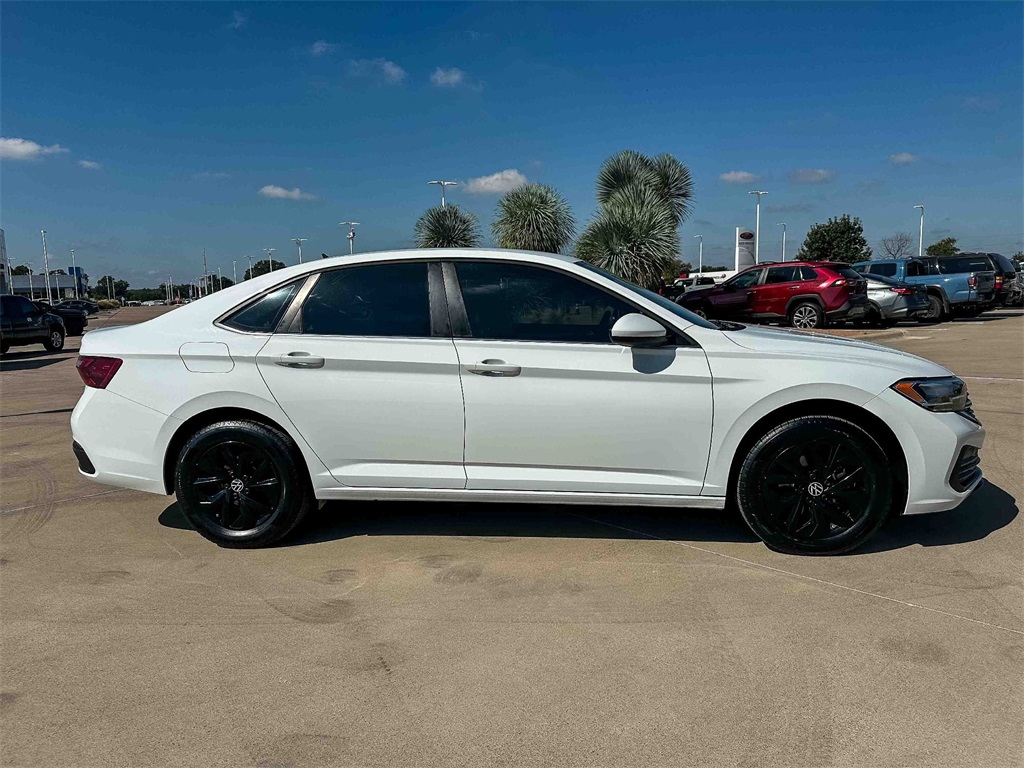 2023 Volkswagen Jetta 1.5T S photo 2