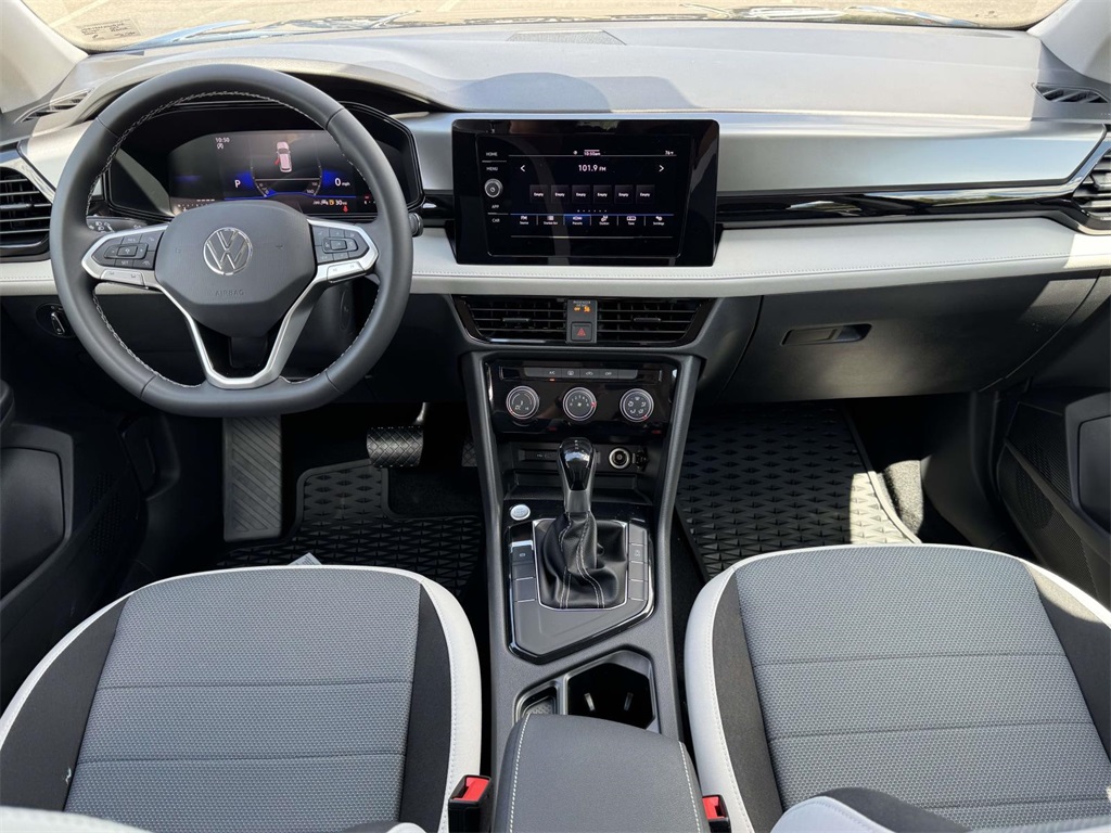 2025 Volkswagen Taos S photo 16